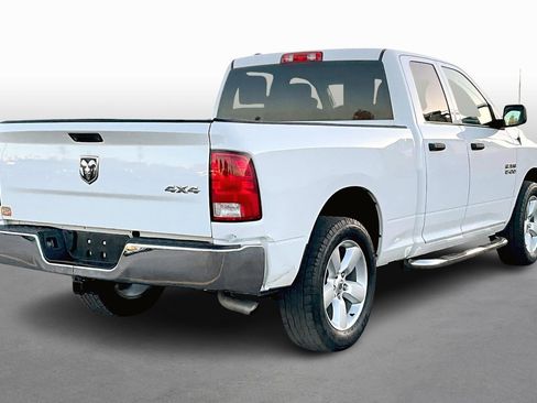 Used 2015 RAM 1500 Express image 2