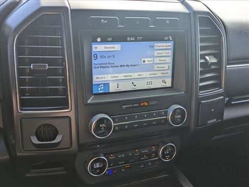 Used 2018 Ford Expedition Limited image 17