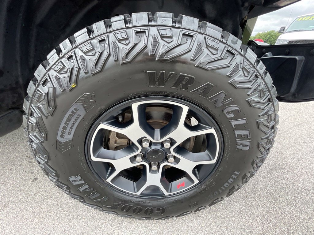Used 2022 Jeep Wrangler Unlimited Rubicon w/ Cold Weather Group AWD/4WD image 34