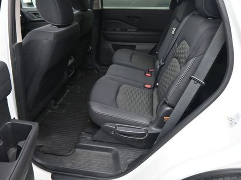 Used 2023 Nissan Pathfinder SV AWD/4WD image 80