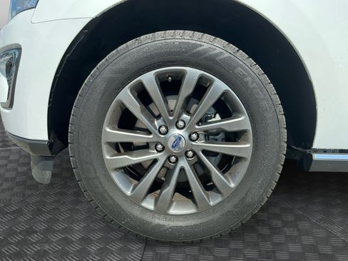 Used 2020 Ford Expedition Limited image 14