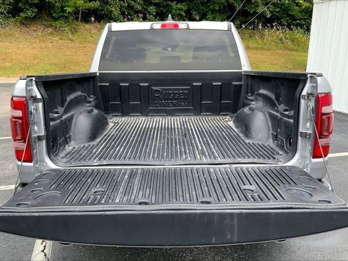 Used 2024 RAM 1500 Laramie AWD/4WD image 26