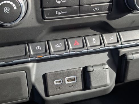 Certified 2022 Chevrolet Silverado 1500 Custom w/ Safety Confidence Package image 20