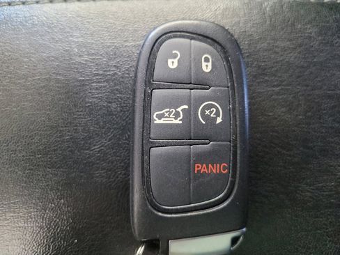 Used 2020 Jeep Cherokee Limited AWD/4WD image 32