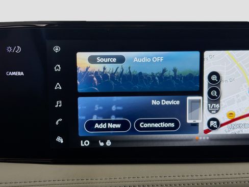 Used 2023 Nissan Ariya FWD image 21