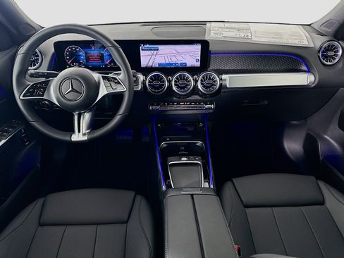 Certified 2025 Mercedes-Benz GLB 250 4MATIC image 28