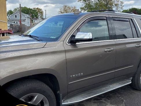 Used 2015 Chevrolet Tahoe LTZ AWD/4WD image 8