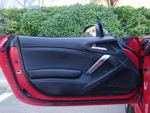 Used 2018 FIAT 124 Spider Lusso w/ Navigation & Sound Group image 33