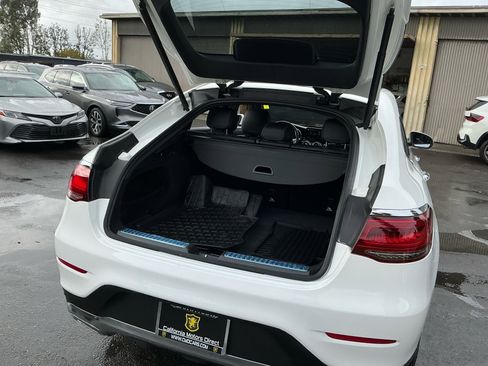 Used 2023 Mercedes-Benz GLC 300 4MATIC Coupe image 25