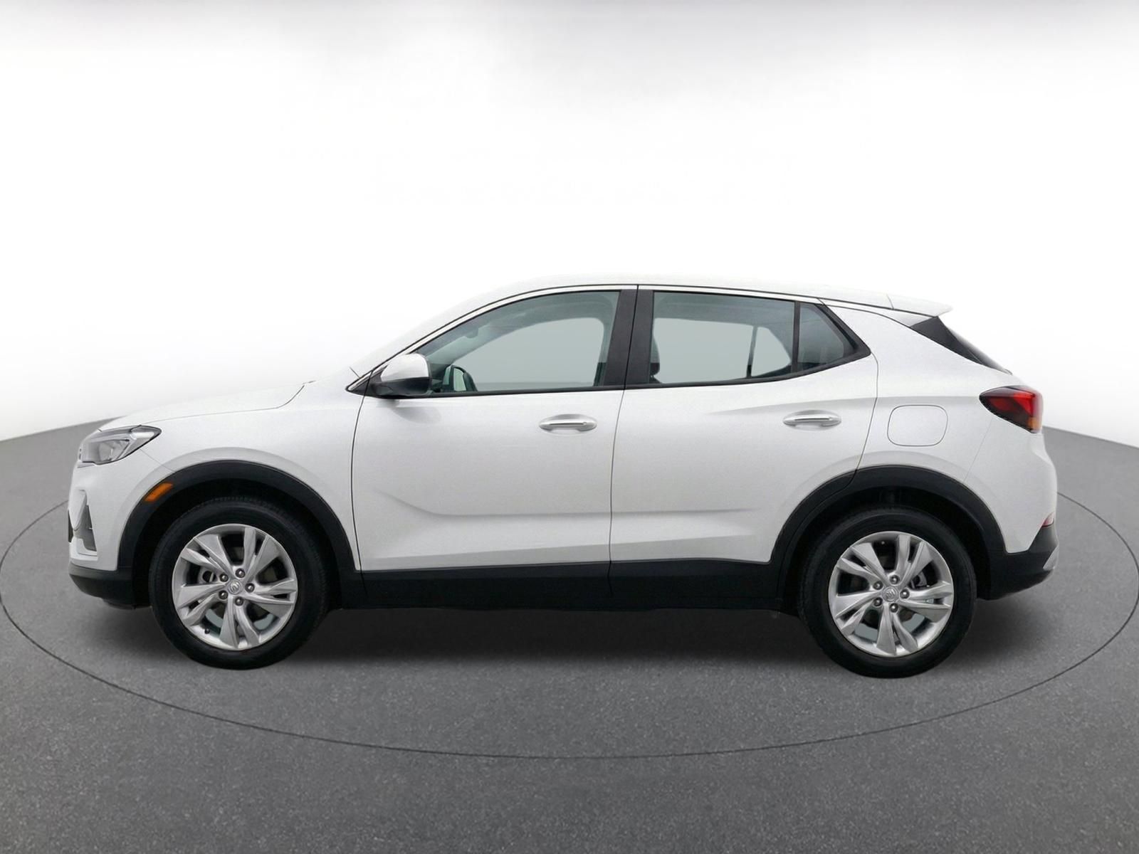 Used 2025 Buick Encore GX Preferred AWD/4WD image 4