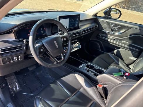 Used 2023 Lincoln Corsair AWD image 13