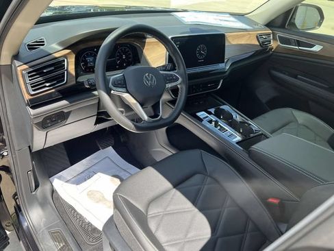 New 2026 Volkswagen Atlas SE FWD image 12