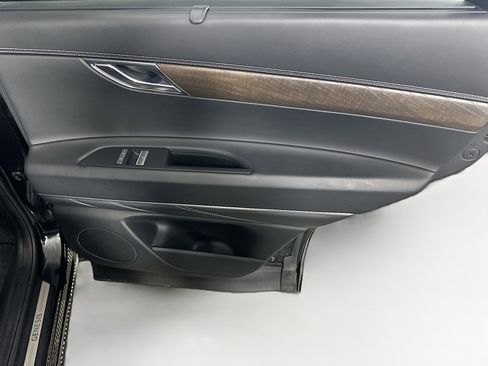 Used 2024 Genesis GV80 2.5T image 29