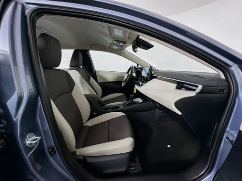 Used 2025 Toyota Corolla LE image 26