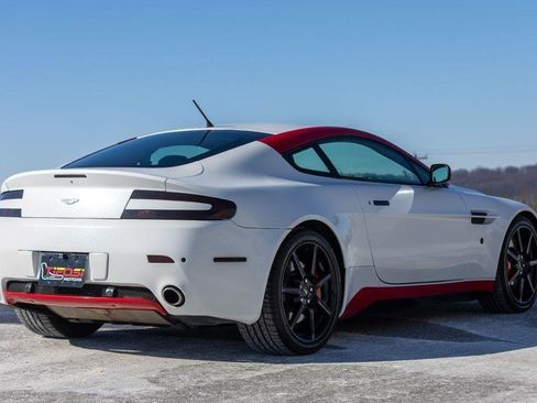 Used 2006 Aston Martin V8 Vantage Coupe image 32