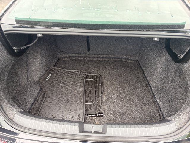 Certified 2025 Volkswagen Jetta SE w/ Sunroof Package FWD image 13