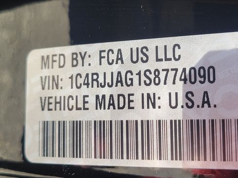 New 2025 Jeep Grand Cherokee L Laredo image 24