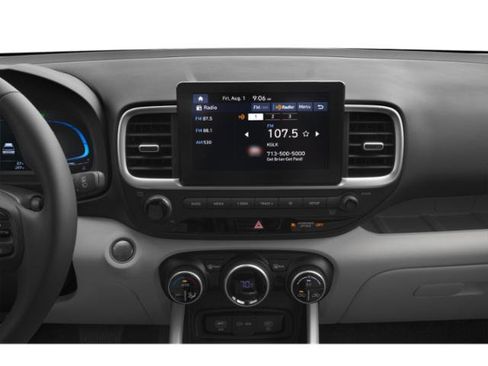 Certified 2025 Hyundai Venue SEL image 12