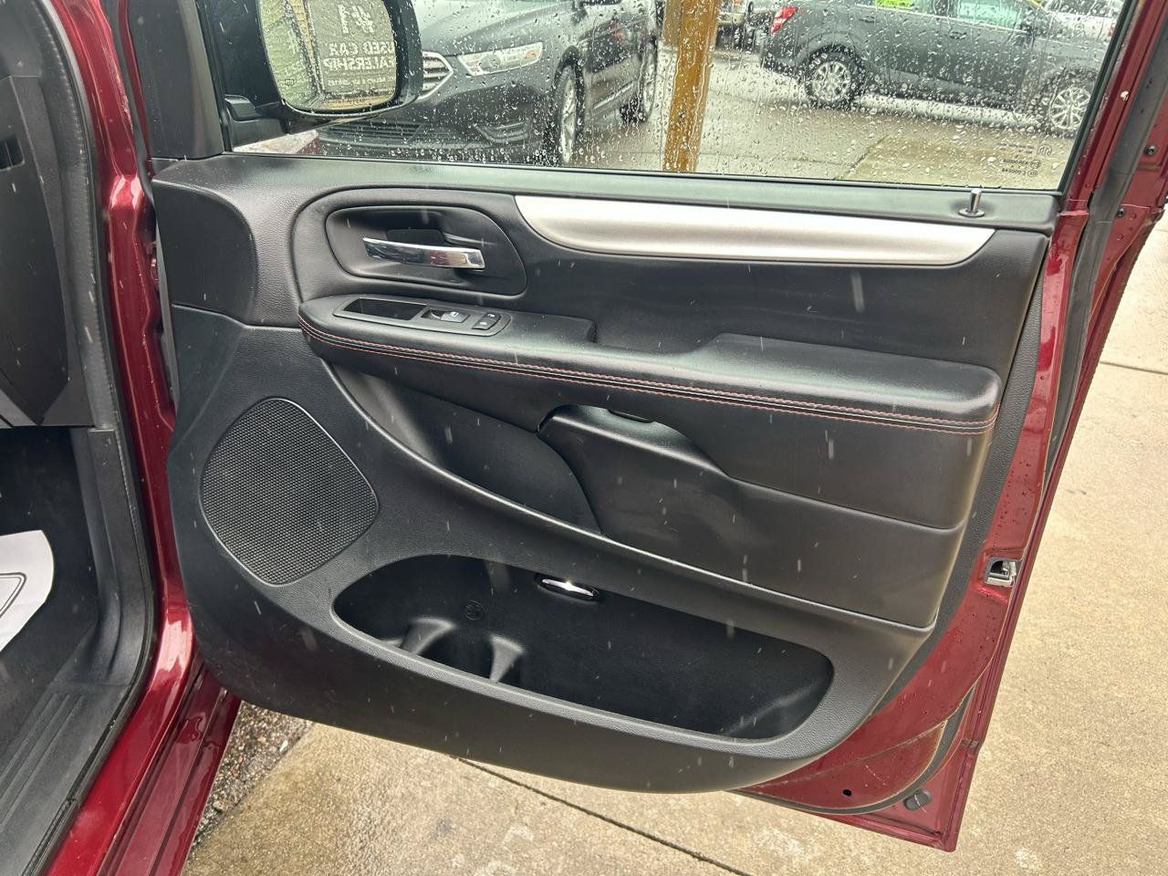 Used 2018 Dodge Grand Caravan GT FWD image 15
