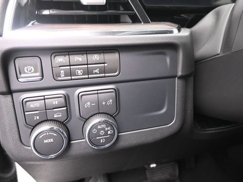 New 2025 Chevrolet Tahoe Premier AWD/4WD image 17
