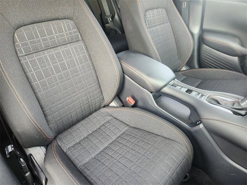 Used 2025 Honda HR-V Sport image 9