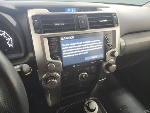 Used 2020 Toyota 4Runner Limited image 33