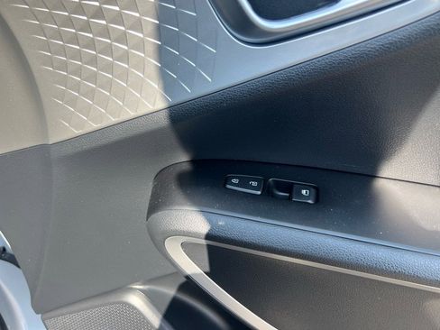 Used 2021 Kia Soul LX image 9