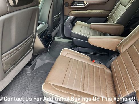 New 2026 GMC Yukon Denali Ultimate AWD/4WD image 22