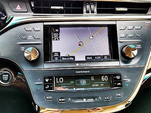 Used 2013 Toyota Avalon Limited FWD image 20