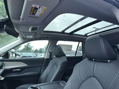 New 2026 Toyota Grand Highlander AWD Hybrid image 19