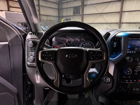 Used 2019 Chevrolet Silverado 1500 RST AWD/4WD image 30