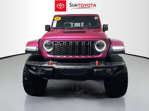 Used 2024 Jeep Gladiator Mojave AWD/4WD image 10