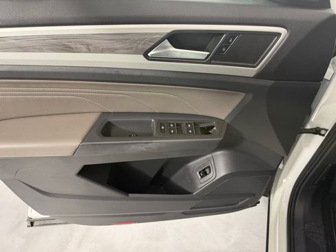 Used 2021 Volkswagen Atlas Cross Sport SE w/ Luggage Net & Mats Package FWD image 11