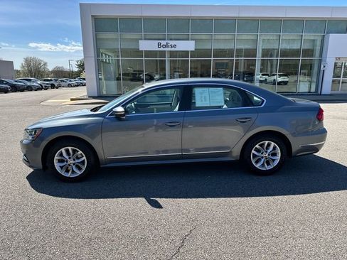 Used 2017 Volkswagen Passat 1.8T S FWD image 4