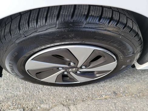 Used 2017 Hyundai Ioniq SEL w/ Tech Package 02 FWD image 31