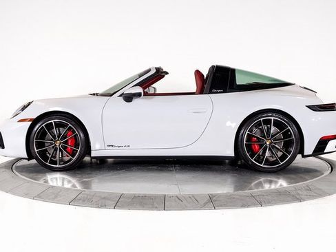 Used 2022 Porsche 911 Targa 4S w/ Premium Package image 2