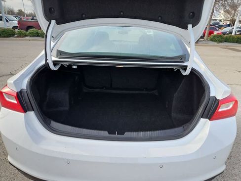 Used 2024 Chevrolet Malibu LT image 39