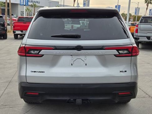 Used 2025 Toyota Grand Highlander XLE image 5