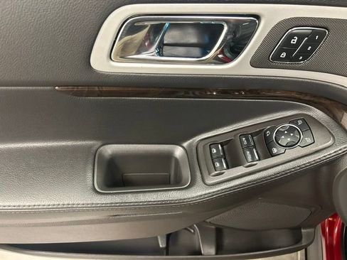 Used 2014 Ford Explorer Limited w/ Equipment Group 302A AWD/4WD image 10