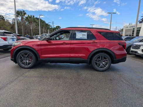 New 2026 Ford Explorer ST-Line w/ ST-Line Street Pack RWD image 7