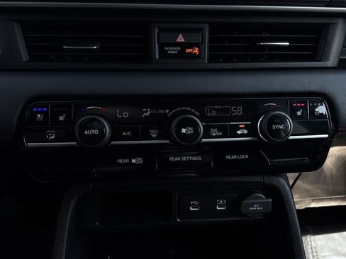 Certified 2026 Honda Pilot Black Edition image 30