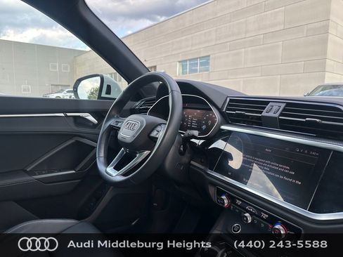 Used 2023 Audi Q3 2.0T Premium w/ Black Optic Sport Package AWD/4WD image 13