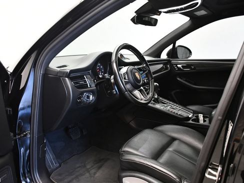 Used 2021 Porsche Macan GTS AWD/4WD image 37
