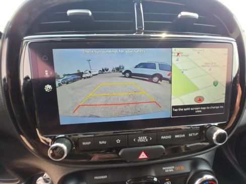 Used 2024 Kia Soul GT-Line w/ Option Group 020 FWD image 16