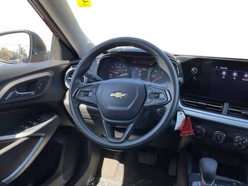 Used 2024 Chevrolet Trax LS FWD image 11