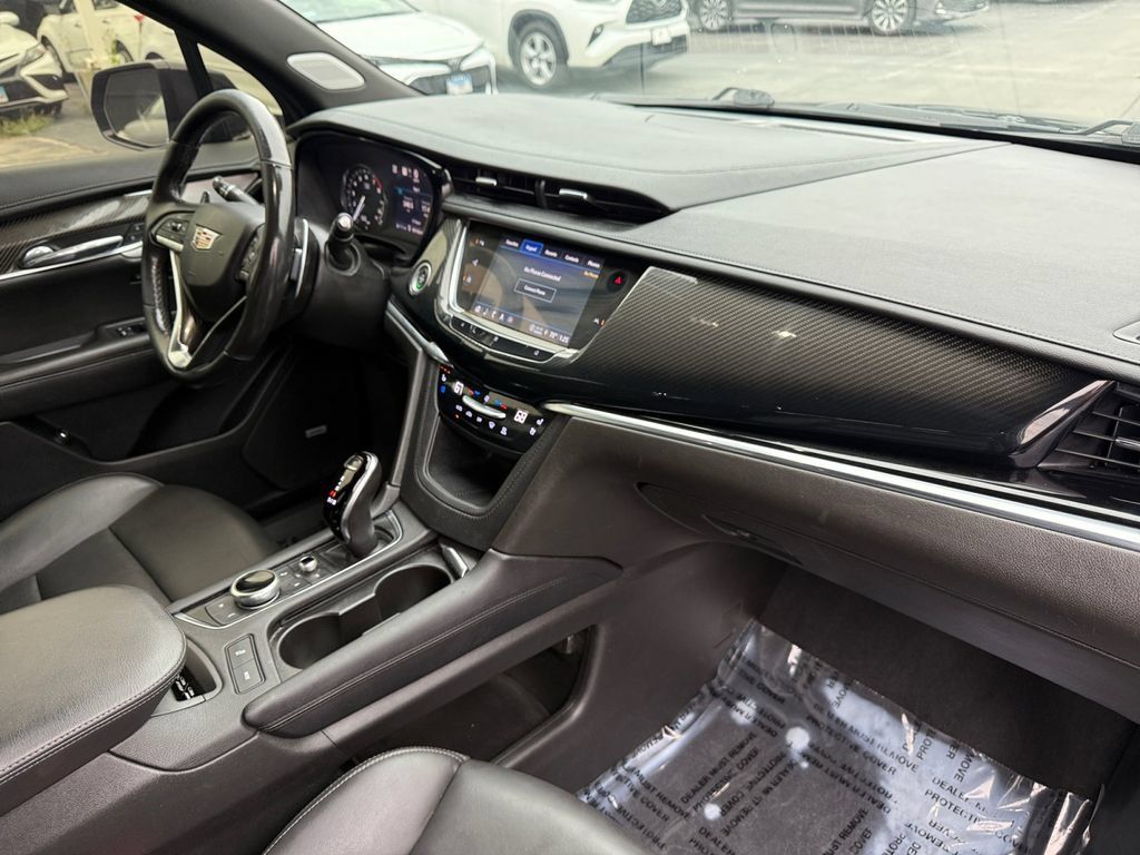 Used 2021 Cadillac XT6 Sport AWD/4WD image 17