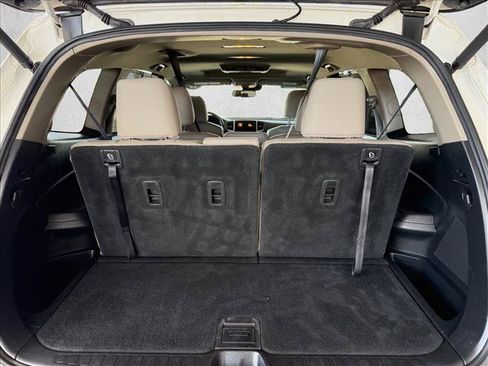 Used 2017 Honda Pilot Touring image 22