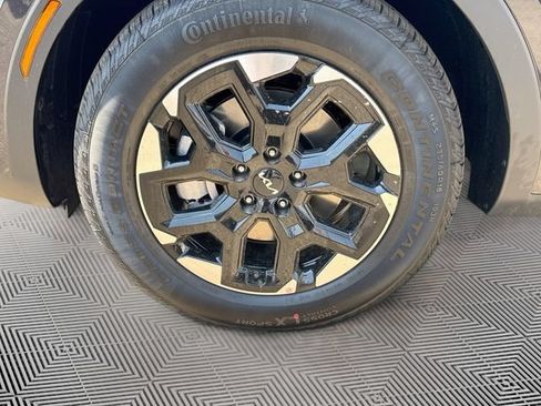 New 2026 Kia Sorento S w/ S Panoramic Sunroof Package FWD image 31