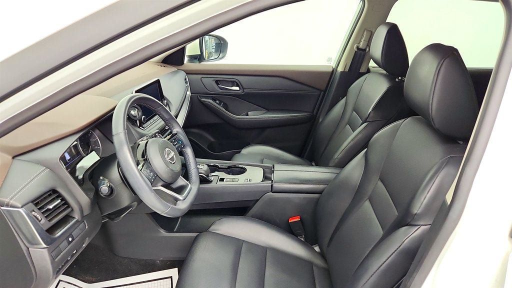 Used 2023 Nissan Rogue SV w/ SV Premium B Package FWD image 17