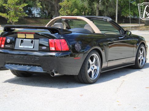 Used 2004 Ford Mustang GT image 9